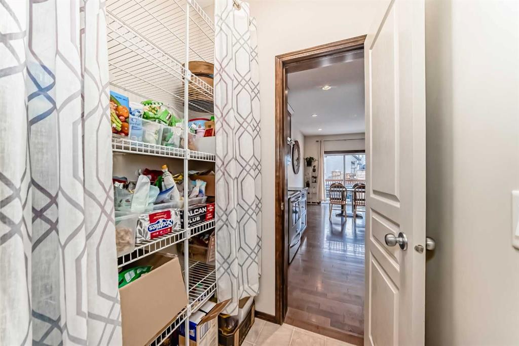 691 Panamount Boulevard Nw, Calgary, AB - Indoor Photo Showing Other Room