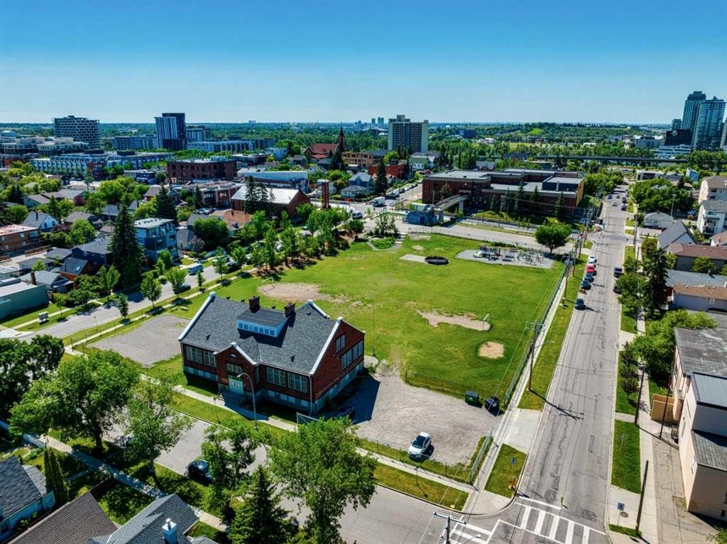 106-659 4 Avenue Ne, Calgary, AB - Outdoor With View