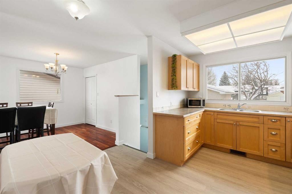 232 Silverview Way Nw, Calgary, AB