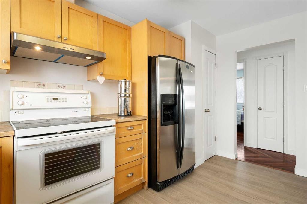 232 Silverview Way Nw, Calgary, AB