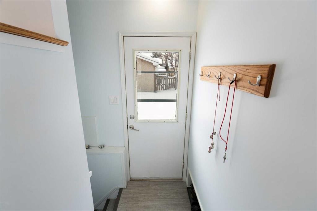 232 Silverview Way Nw, Calgary, AB