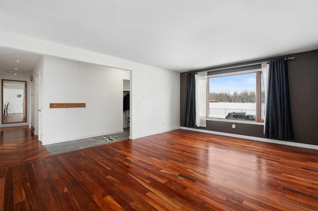 232 Silverview Way Nw, Calgary, AB