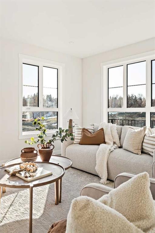 604 Sovereign Common Sw, Calgary, AB - Indoor Photo Showing Living Room