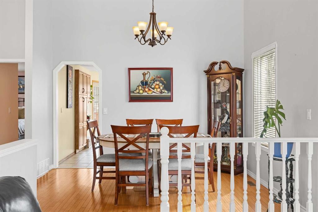 1331 Sunvista Way Se, Calgary, AB - Indoor Photo Showing Dining Room