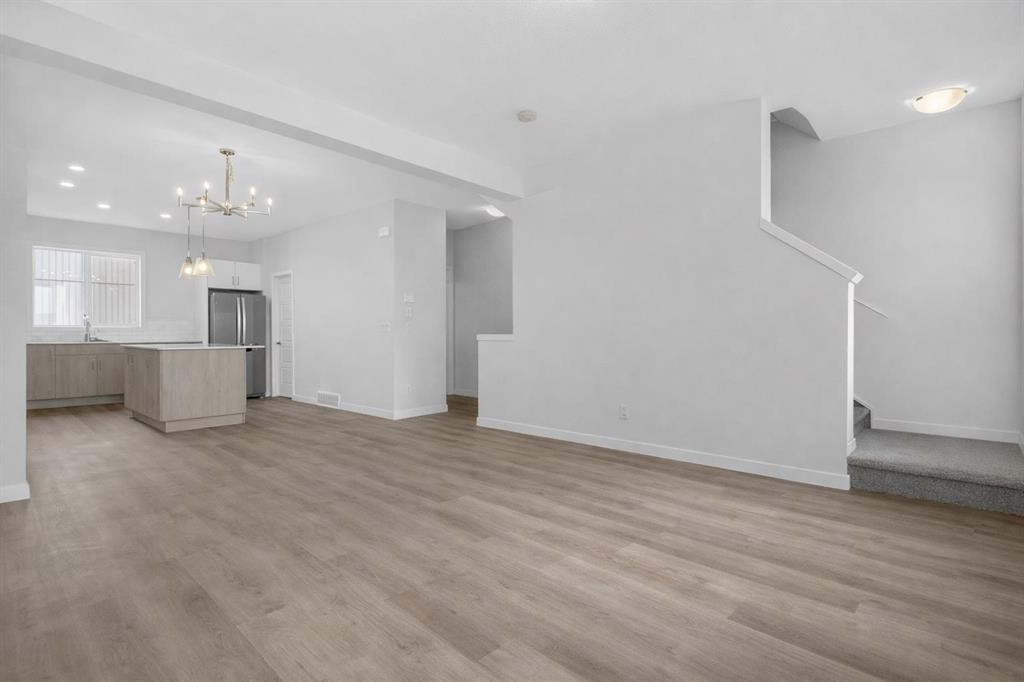 403-137 Red Embers Link Ne, Calgary, AB - Indoor Photo Showing Kitchen