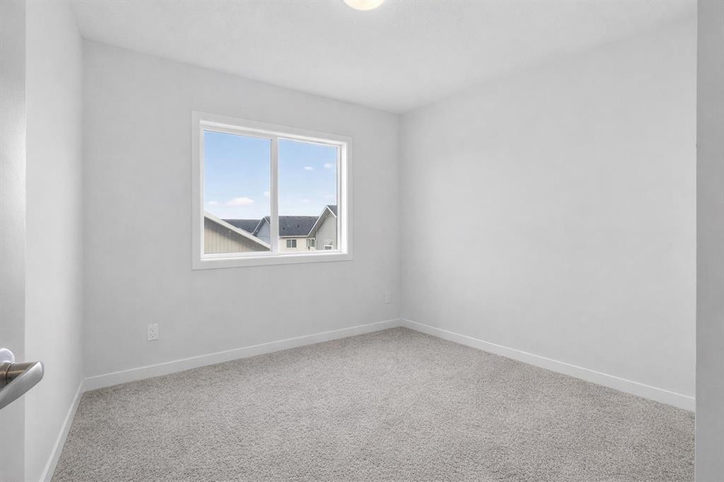 403-137 Red Embers Link Ne, Calgary, AB - Indoor Photo Showing Other Room