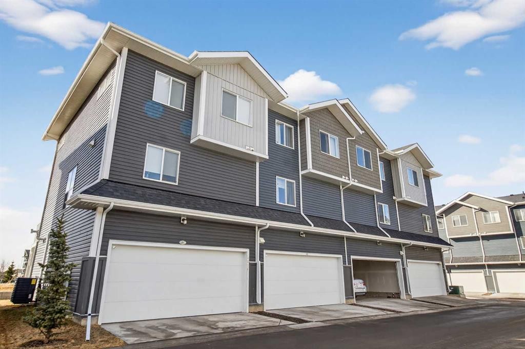 403-137 Red Embers Link Ne, Calgary, AB - Outdoor