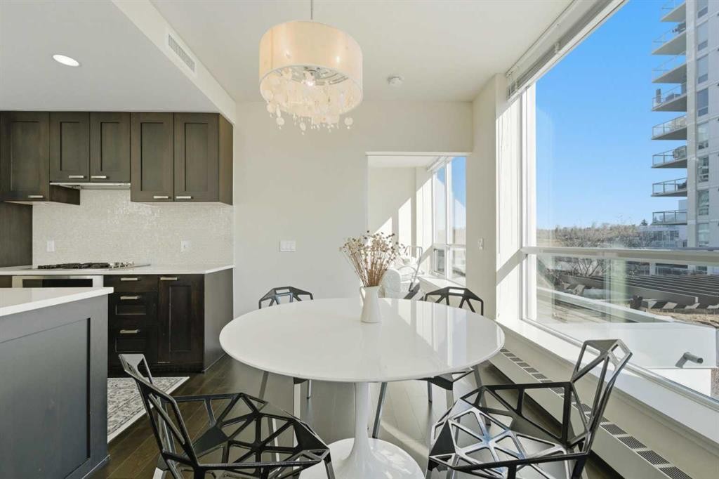 825-222 Riverfront Avenue Sw, Calgary, AB - Indoor