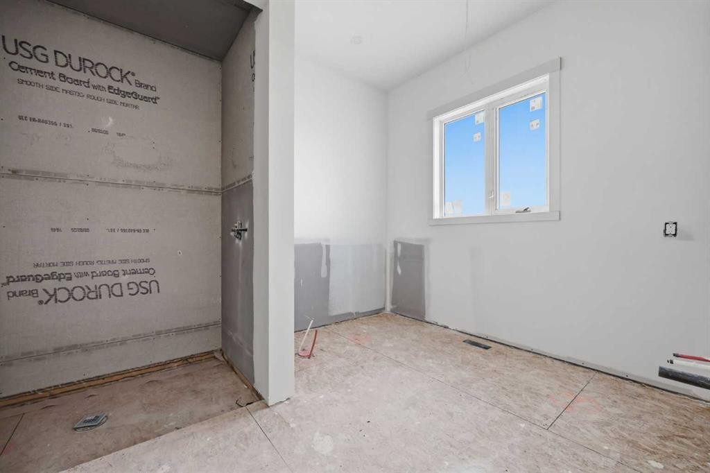 243 Red Tail Ridge Se, High River, AB - Indoor Photo Showing Other Room