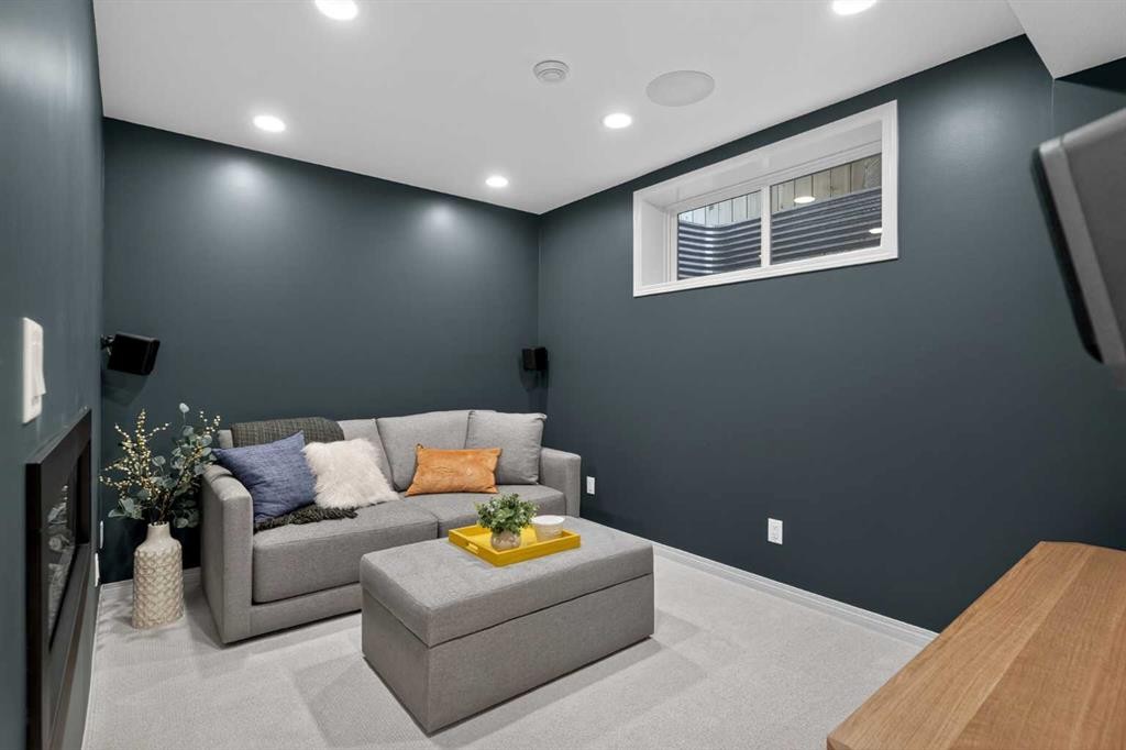 228 Mahogany Grove Se, Calgary, AB - Indoor