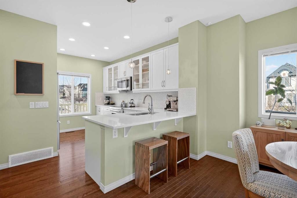 228 Mahogany Grove Se, Calgary, AB - Indoor