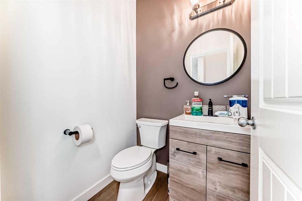 357 Nolanhurst Crescent Nw, Calgary, AB - Indoor Photo Showing Bathroom
