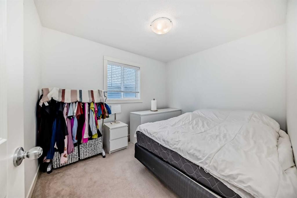 357 Nolanhurst Crescent Nw, Calgary, AB - Indoor Photo Showing Bedroom