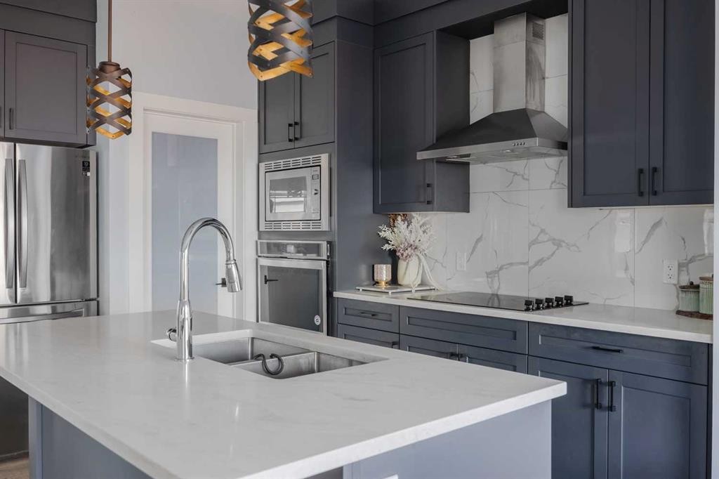 62 Legacy Glen Terrace Se, Calgary, AB - Indoor Photo Showing Kitchen With Double Sink With Upgraded Kitchen