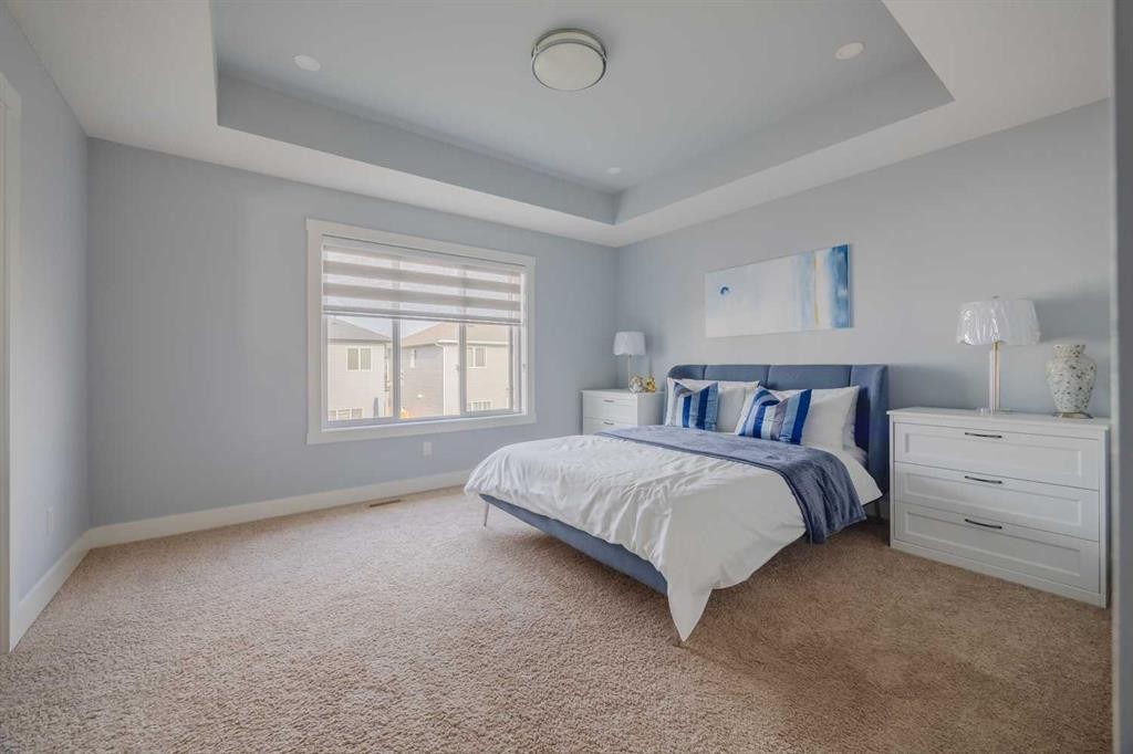62 Legacy Glen Terrace Se, Calgary, AB - Indoor Photo Showing Bedroom