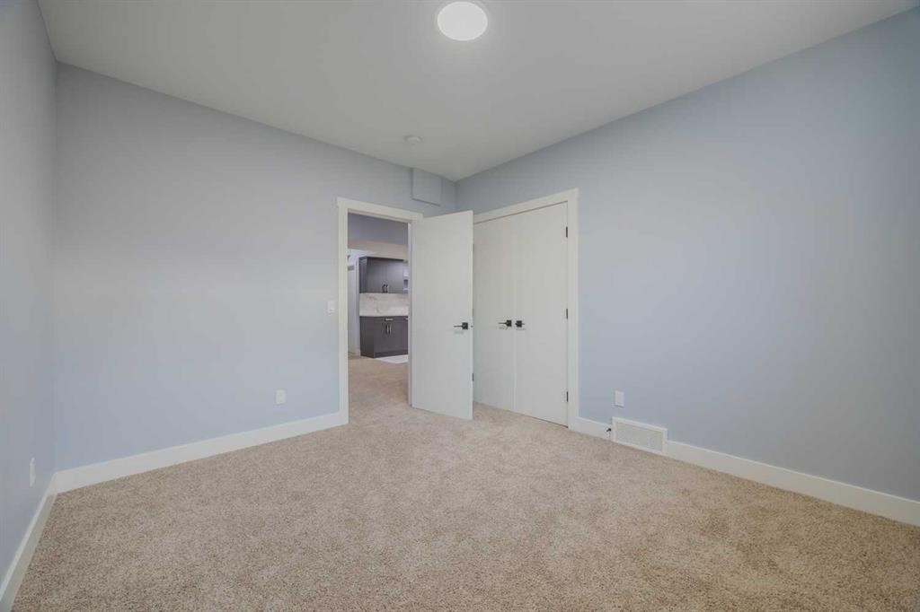 62 Legacy Glen Terrace Se, Calgary, AB - Indoor Photo Showing Other Room