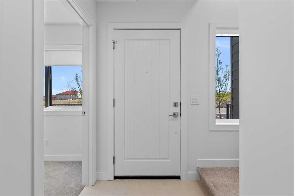 293 Dieppe Drive Sw, Calgary, AB - Indoor Photo Showing Other Room