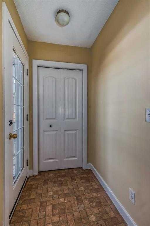 211 Saddlebrook Way Ne, Calgary, AB - Indoor Photo Showing Other Room