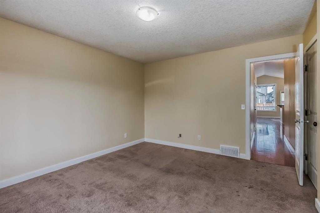 211 Saddlebrook Way Ne, Calgary, AB - Indoor Photo Showing Other Room