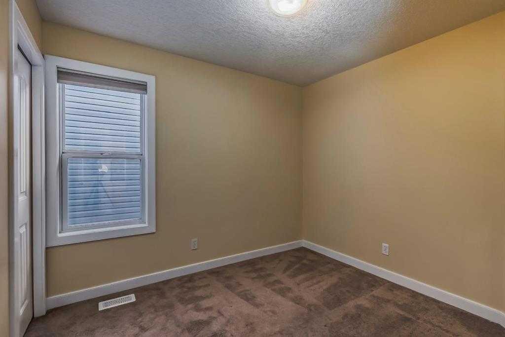 211 Saddlebrook Way Ne, Calgary, AB - Indoor Photo Showing Other Room