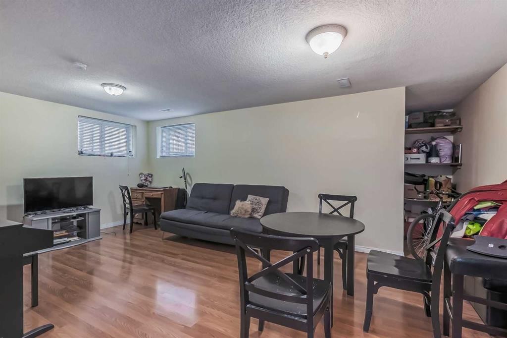 211 Saddlebrook Way Ne, Calgary, AB - Indoor