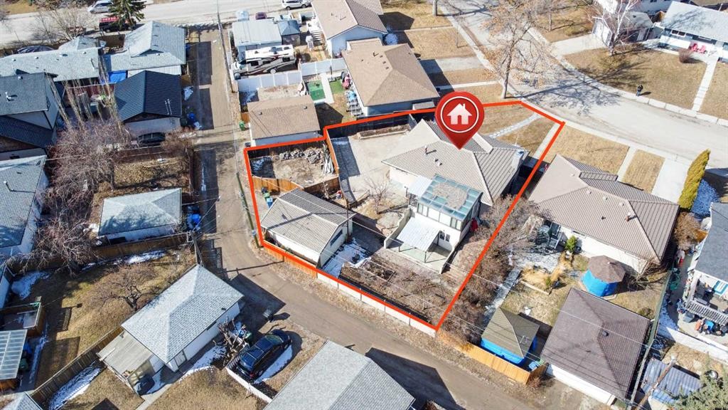 2018 Cottonwood Crescent Se, Calgary, AB - Outdoor