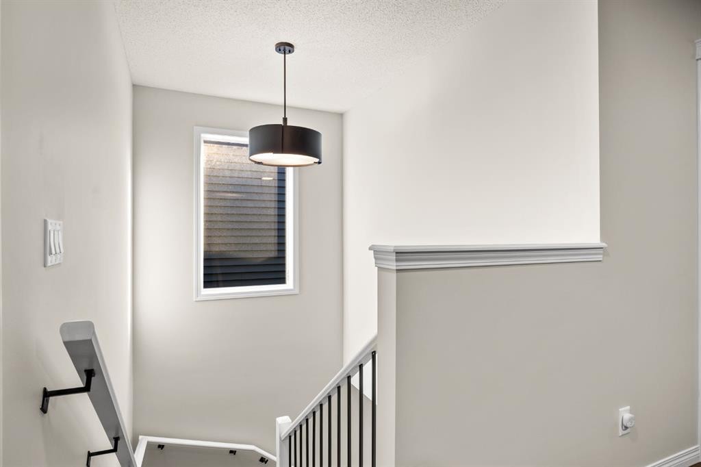 17 Calhoun Crescent Ne, Calgary, AB - Indoor Photo Showing Other Room