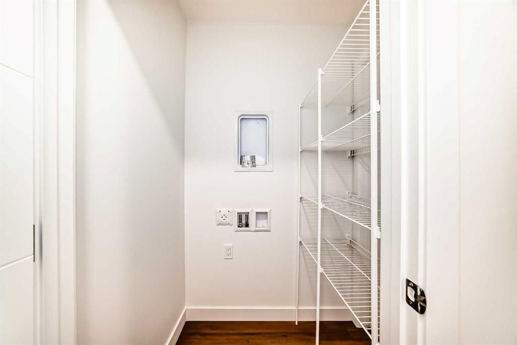 86 Heirloom Passage Se, Calgary, AB - Indoor