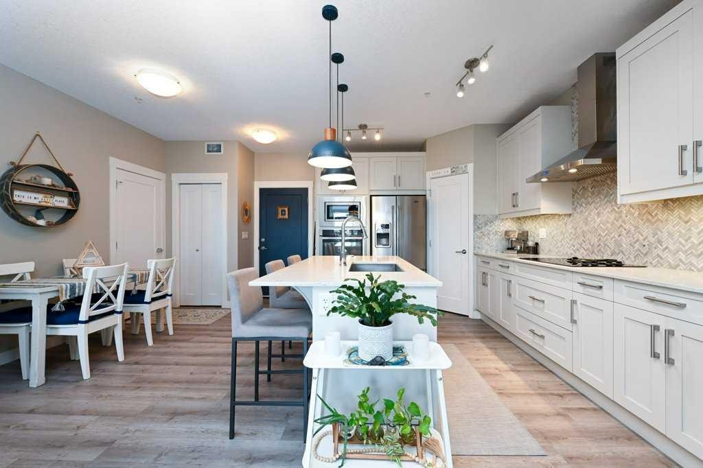 210-20 Walgrove Walk Se, Calgary, AB - Indoor