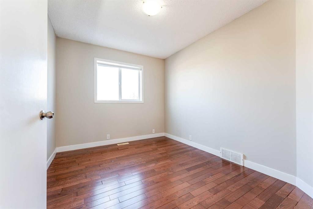 343 Millview Bay Sw, Calgary, AB - Indoor Photo Showing Other Room