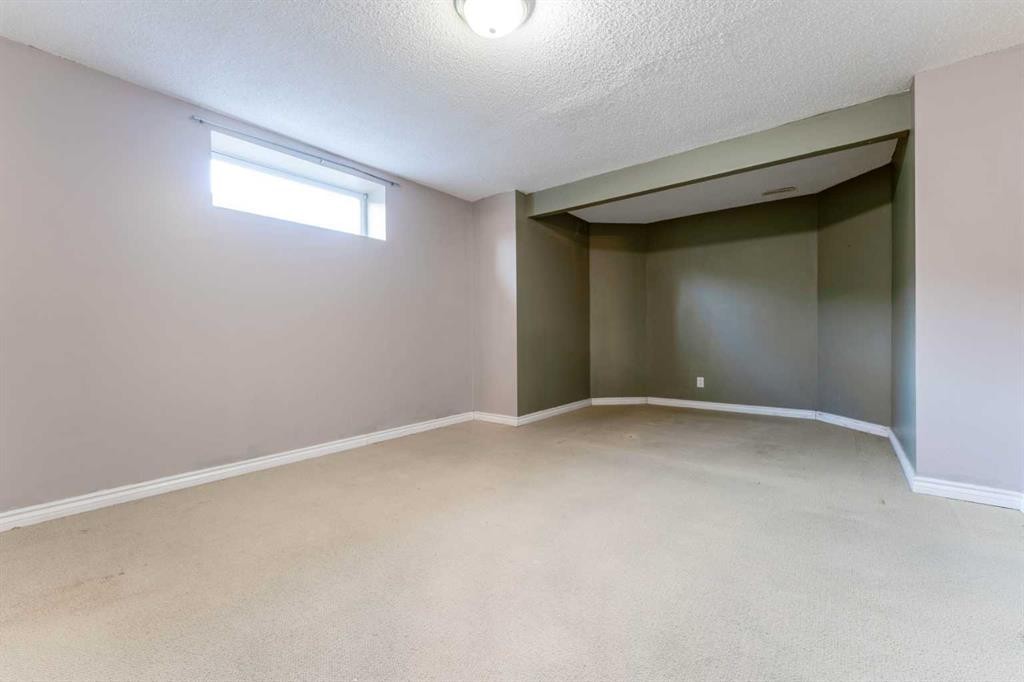 343 Millview Bay Sw, Calgary, AB - Indoor Photo Showing Other Room