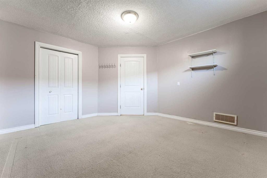 343 Millview Bay Sw, Calgary, AB - Indoor Photo Showing Other Room