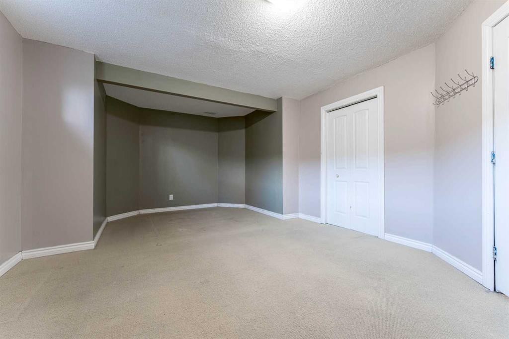 343 Millview Bay Sw, Calgary, AB - Indoor Photo Showing Other Room