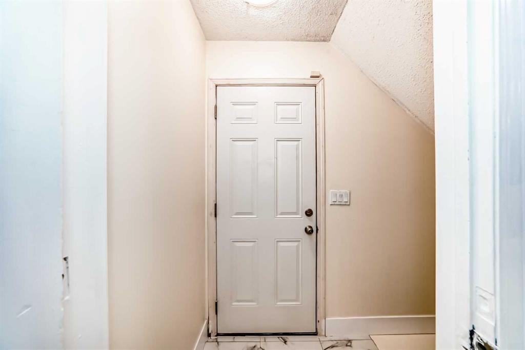 5 Templeby Way Ne, Calgary, AB - Indoor Photo Showing Other Room