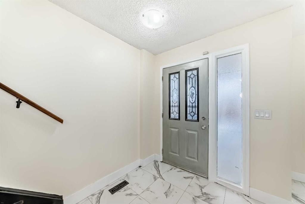 5 Templeby Way Ne, Calgary, AB - Indoor Photo Showing Other Room