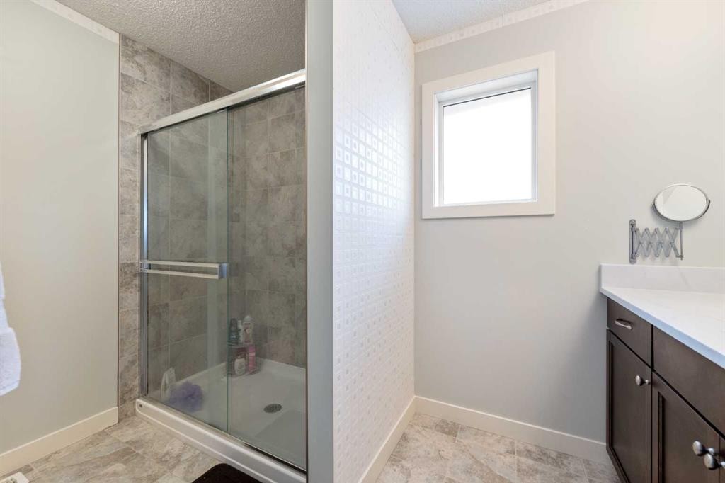 150 Auburn Springs Boulevard Se, Calgary, AB - Indoor Photo Showing Bathroom