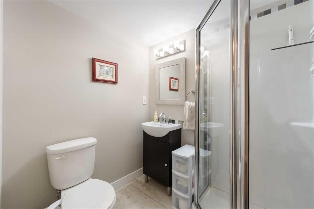 150 Auburn Springs Boulevard Se, Calgary, AB - Indoor Photo Showing Bathroom