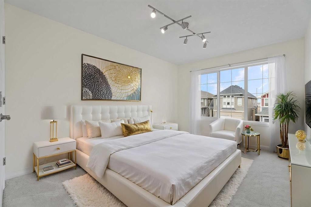 386 Mahogany Terrace Se, Calgary, AB - Indoor Photo Showing Bedroom