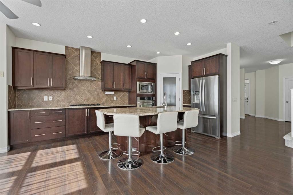 386 Mahogany Terrace Se, Calgary, AB - Indoor Photo Showing Kitchen With Stainless Steel Kitchen With Upgraded Kitchen