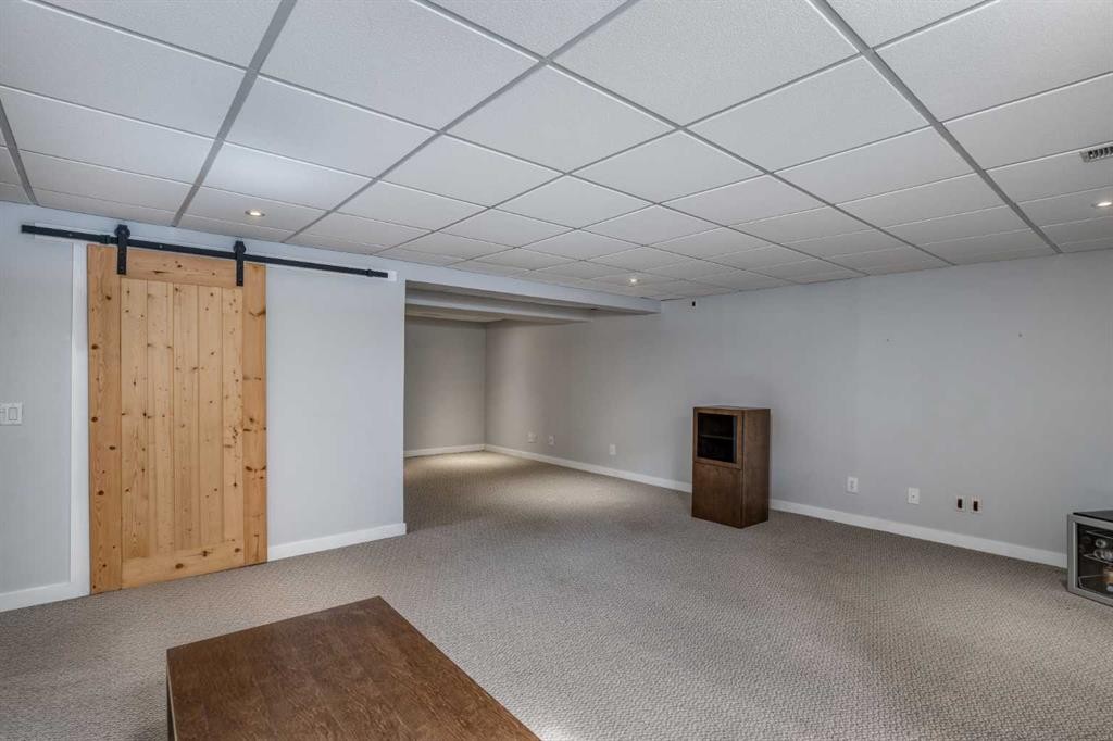 94 Glendale Way, Cochrane, AB - Indoor Photo Showing Other Room