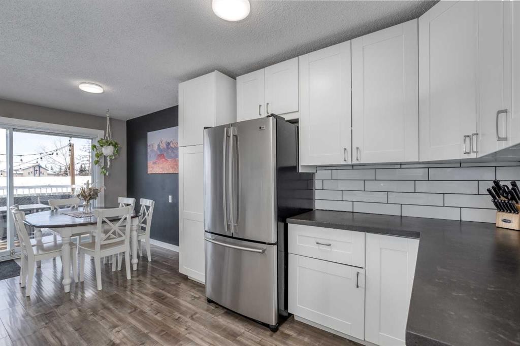 94 Glendale Way, Cochrane, AB - Indoor