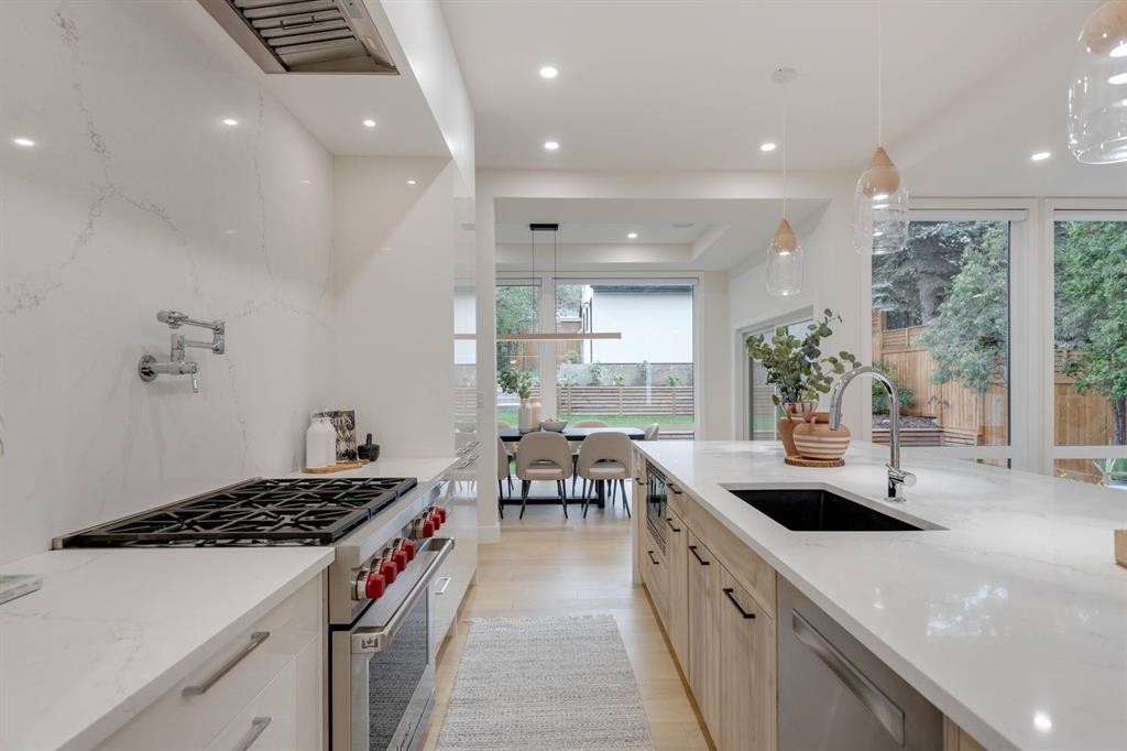 1307 Hamilton Street Nw, Calgary, AB - Indoor Photo Showing Kitchen With Upgraded Kitchen