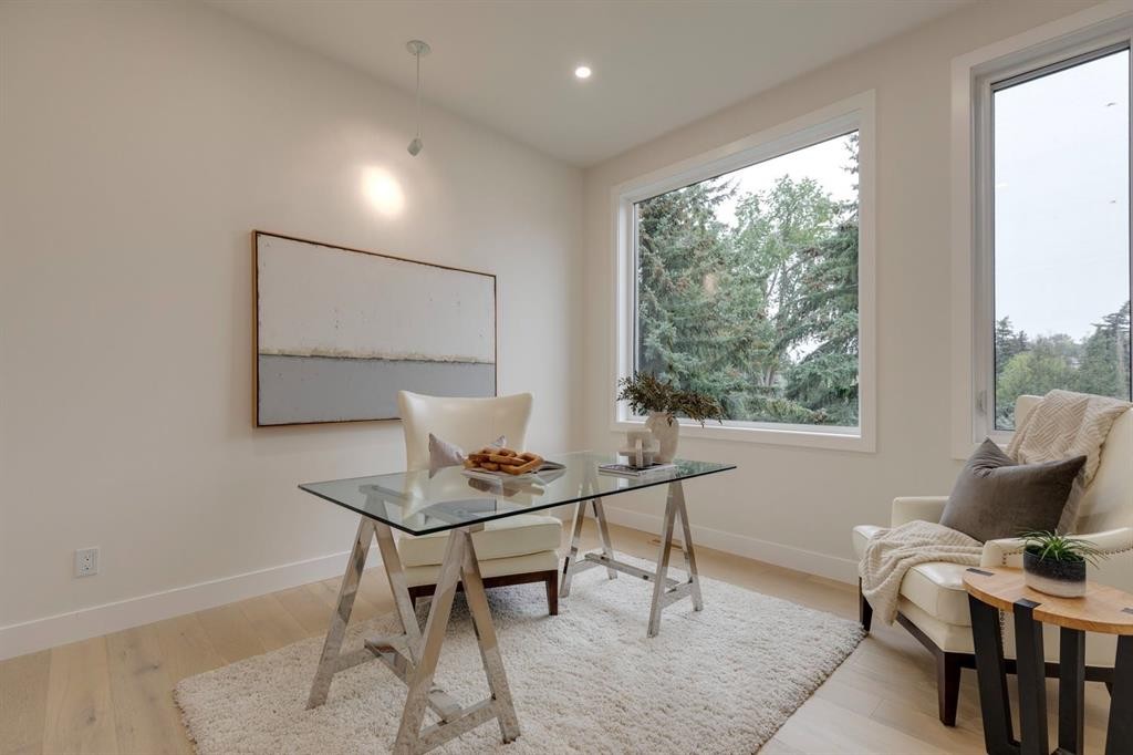 1307 Hamilton Street Nw, Calgary, AB - Indoor
