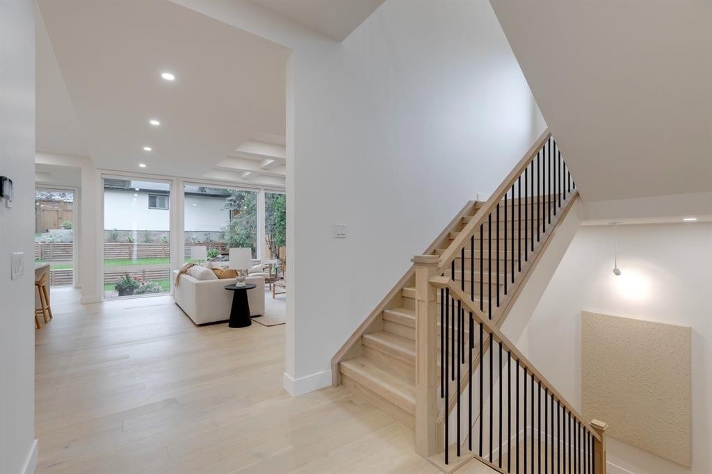 1307 Hamilton Street Nw, Calgary, AB - Indoor Photo Showing Other Room