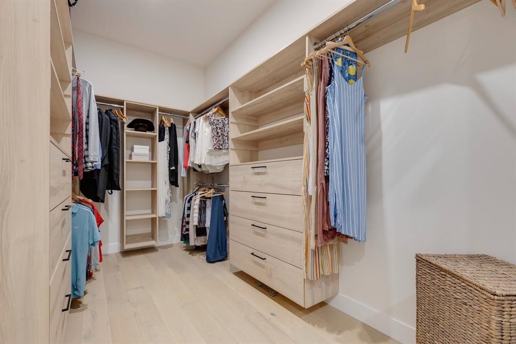 1307 Hamilton Street Nw, Calgary, AB - Indoor With Storage