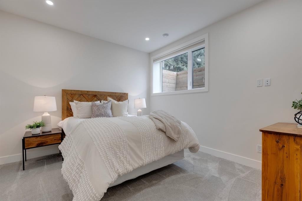 1307 Hamilton Street Nw, Calgary, AB - Indoor Photo Showing Bedroom