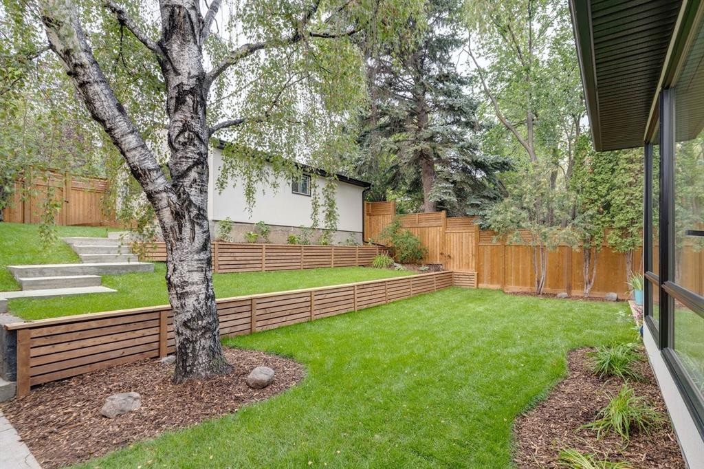 1307 Hamilton Street Nw, Calgary, AB - Outdoor