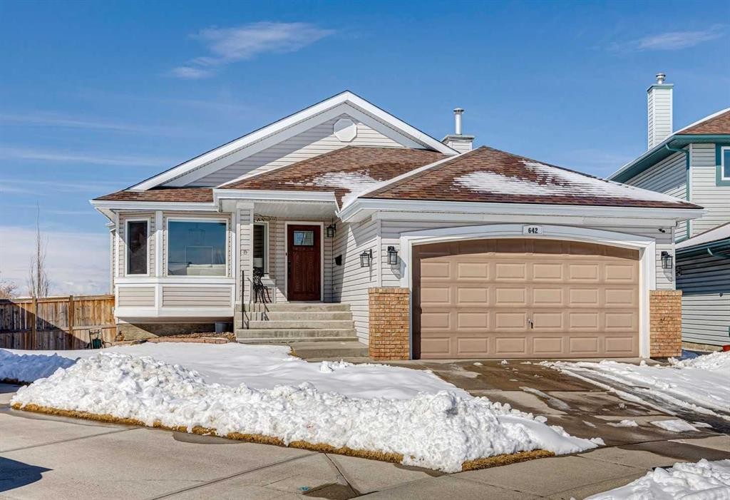642 Schooner Cove Nw, Calgary, AB - Outdoor