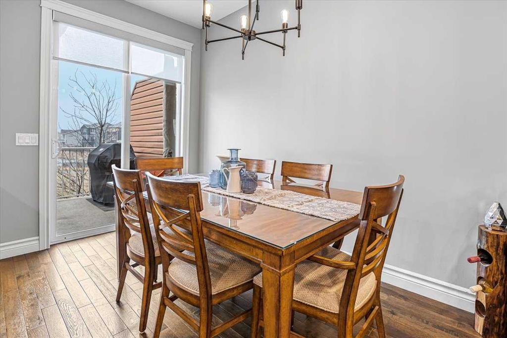 26-351 Monteith Drive Se, High River, AB - Indoor Photo Showing Dining Room