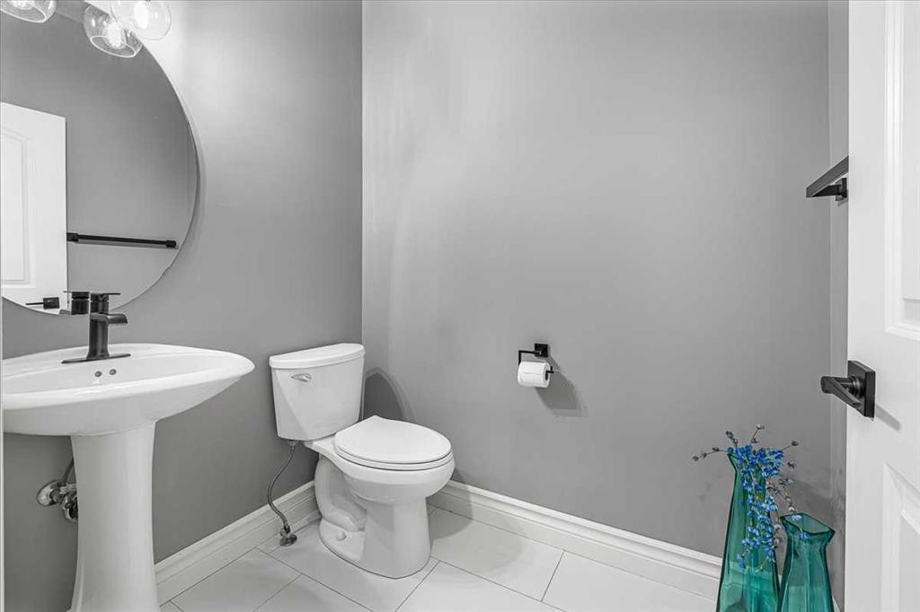 26-351 Monteith Drive Se, High River, AB - Indoor Photo Showing Bathroom